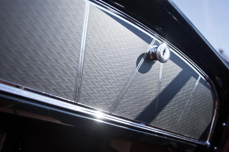  Cadillac V16 Convertible Sedan by Fleetwood 1934 года  (фото 8 из 18)